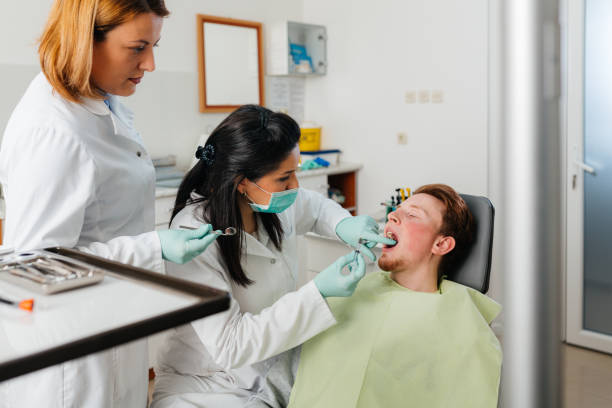 Best Emergency Tooth Extraction  in Granvle, IL